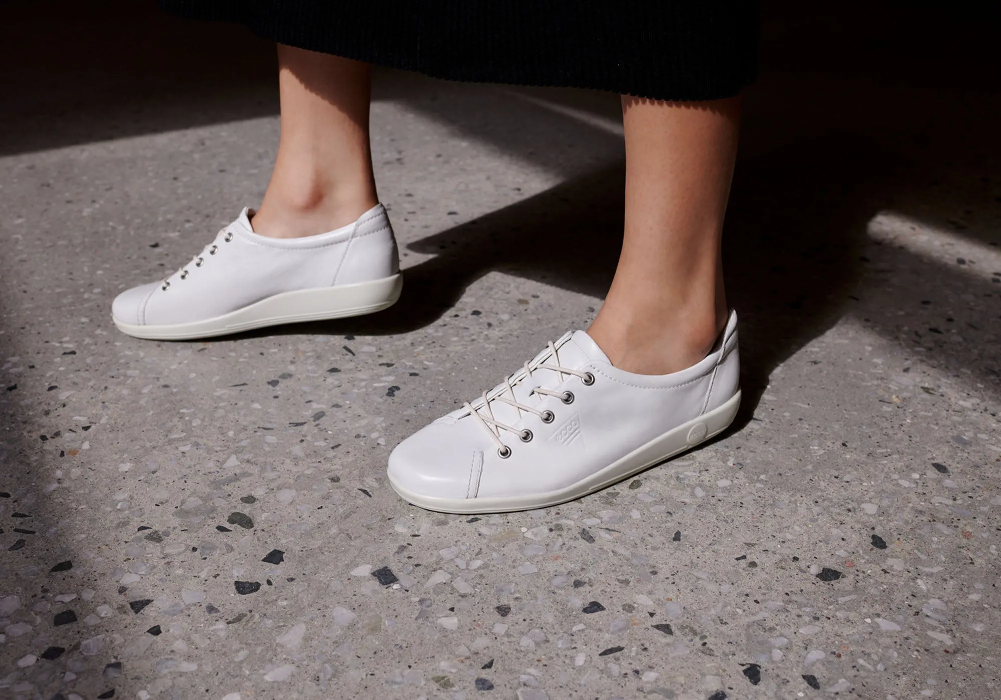 ECCO Womens Comfortable Leather Soft 2.0 Sneakers Shoes ECCO Shoes