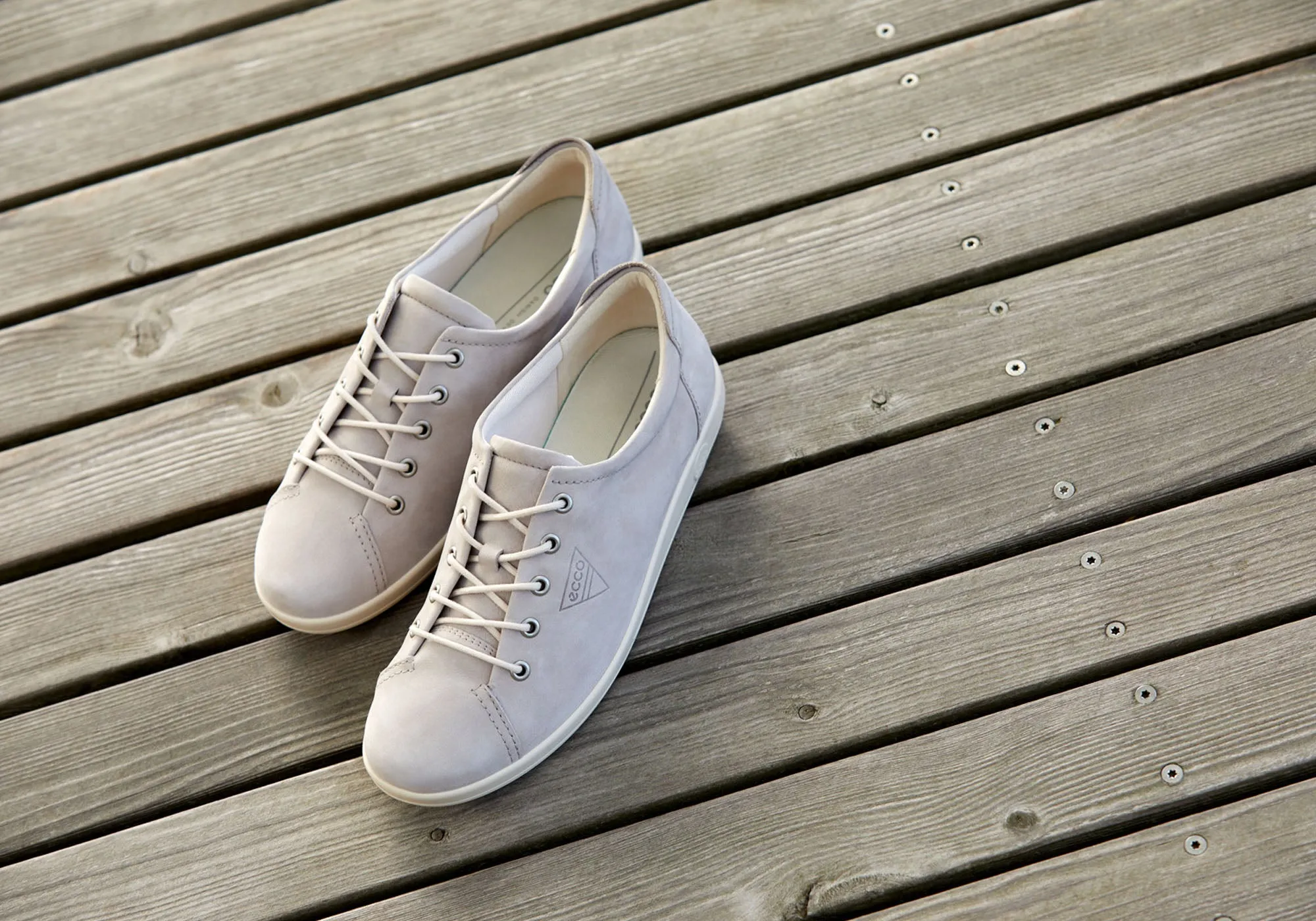 ECCO Womens Comfortable Leather Soft 2.0 Sneakers Shoes ECCO Shoes