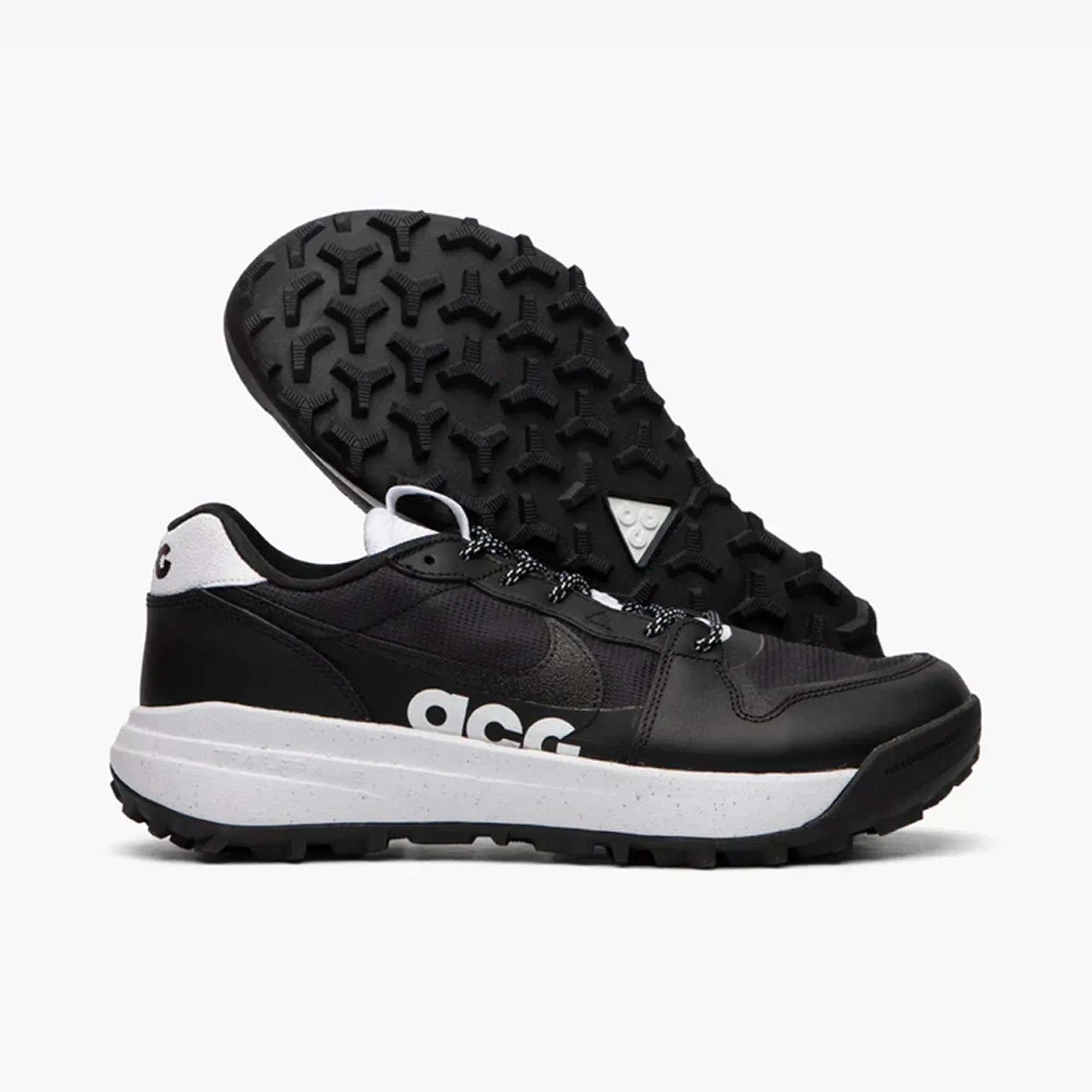 Nike Footwear Nike ACG Lowcate Black / White