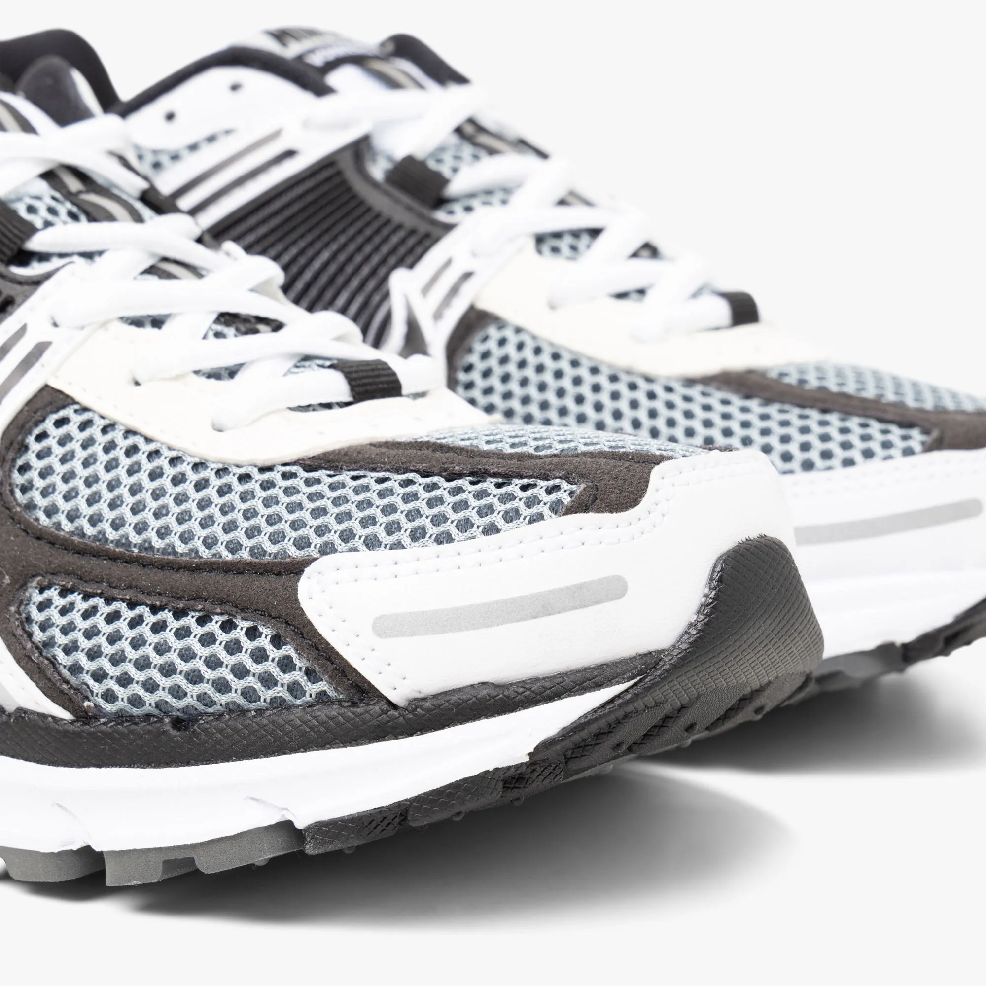 Nike Footwear Nike Zoom Vomero 5 SE SP Dark Grey / Black - White